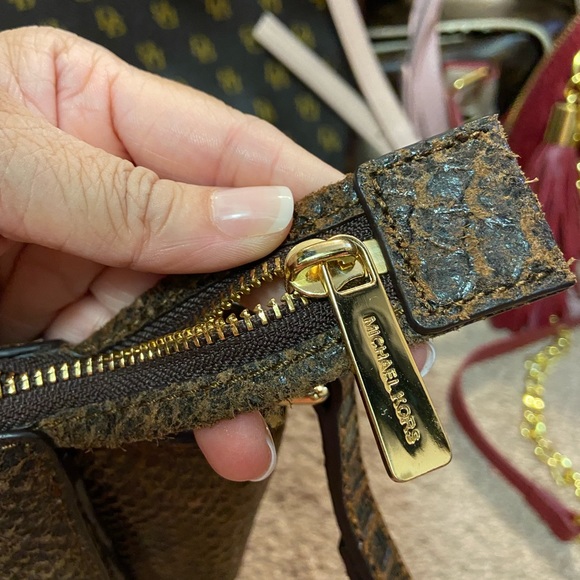 Michael Kors beautiful embossed leather satchel in a mocha color. - Picture 4 of 8